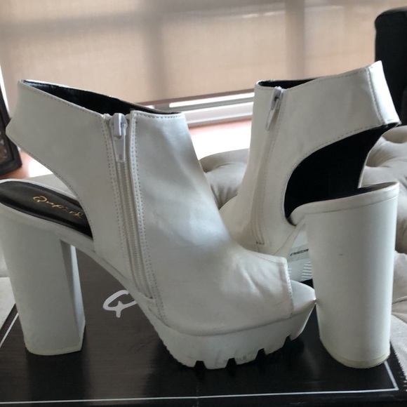 High heeled shoes - Picture 5 of 5